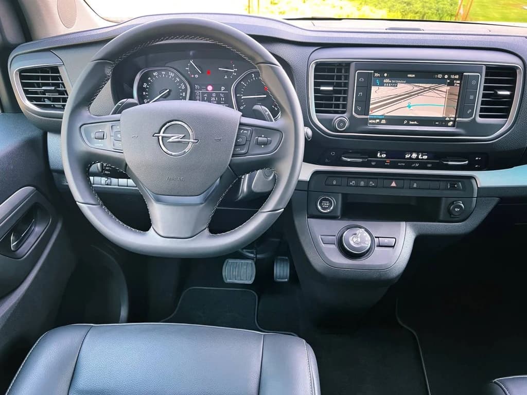 Opel Zafira 2023 Gray dashboard