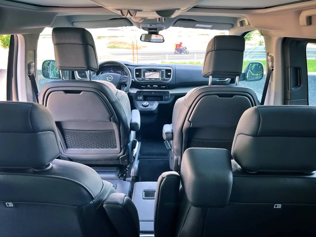Opel Zafira 2023 Gray interior front