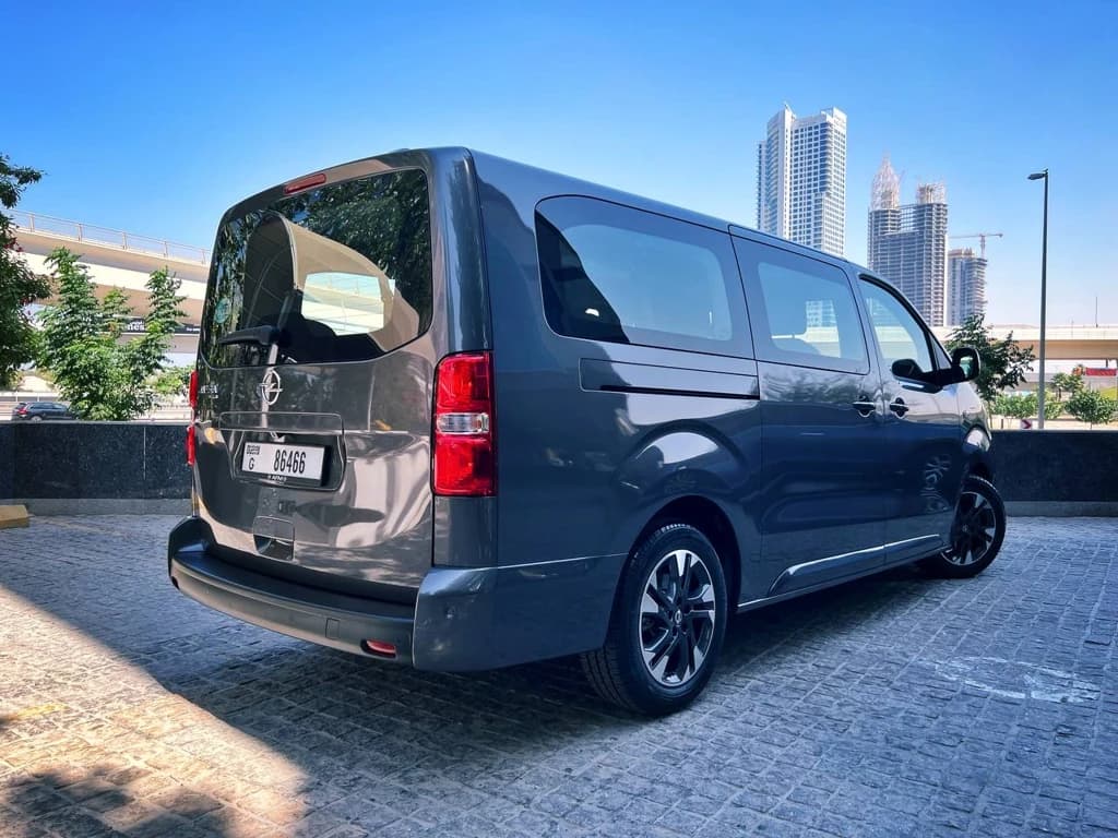 Opel Zafira 2023 Gray rear side