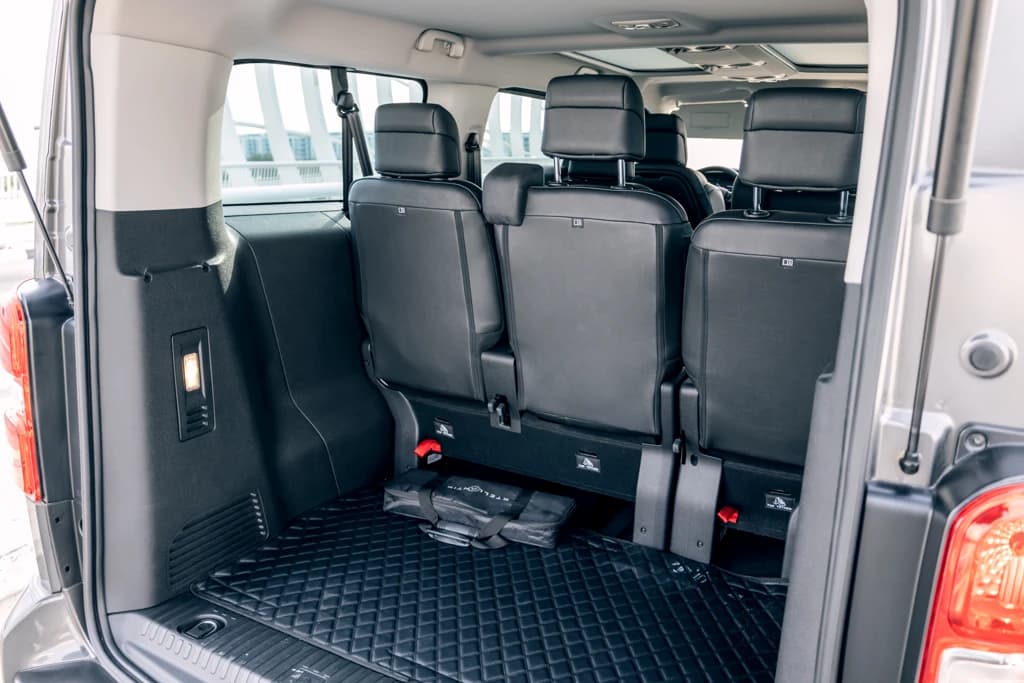 Opel Zafira 2023 Gray trunk interior