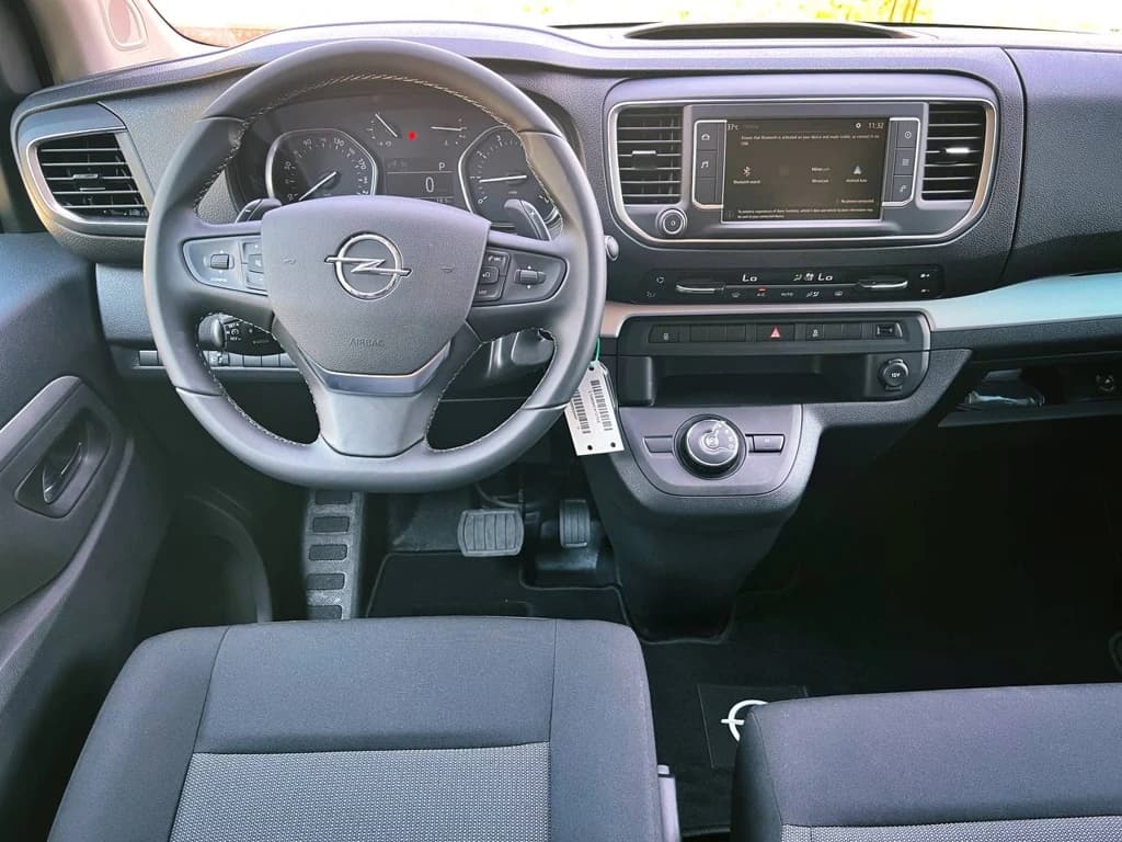 Opel Zafira 2023 Gray dashboard