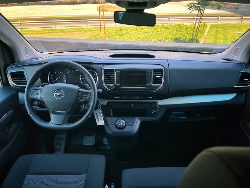 Opel Zafira 2023 Gray dashboard