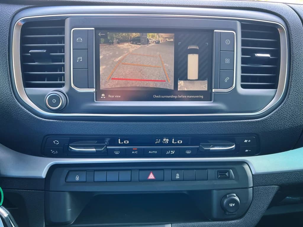 Opel Zafira 2023 Gray infotainment screen