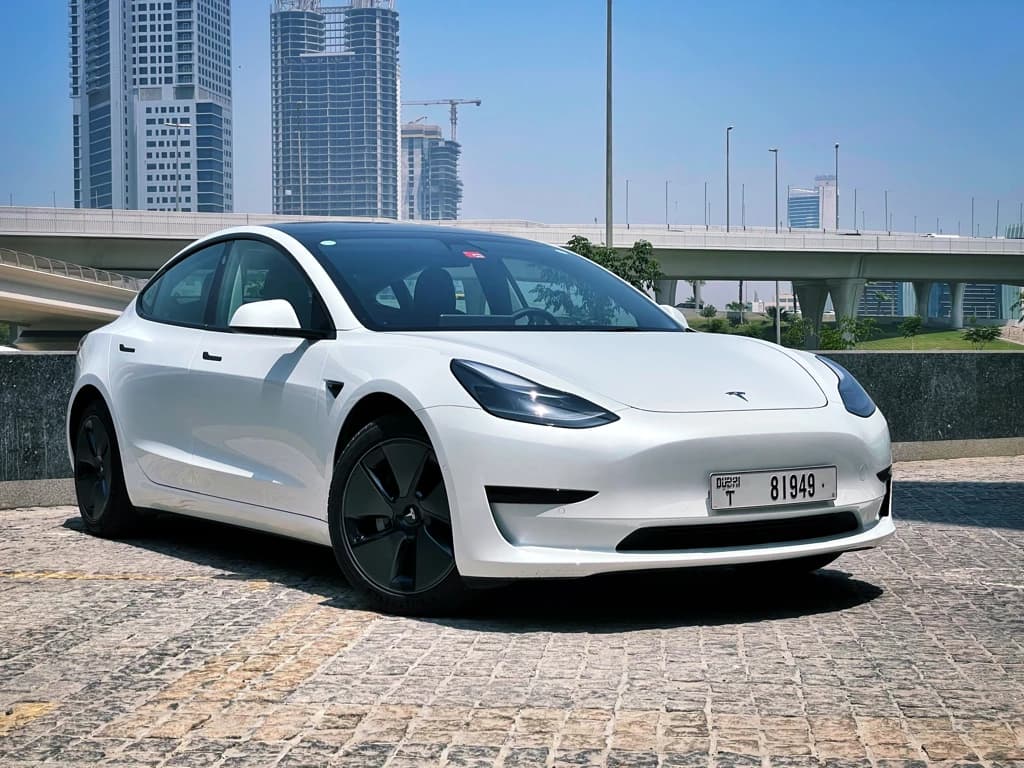 Tesla Model 3 2021 White front side