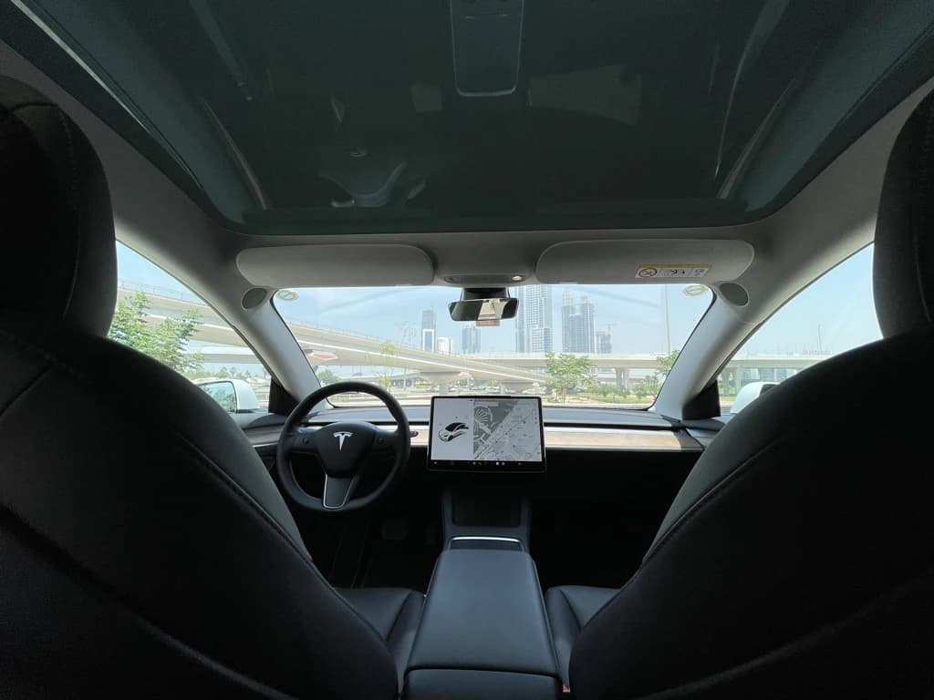 Tesla Model 3 2021 White sunroof