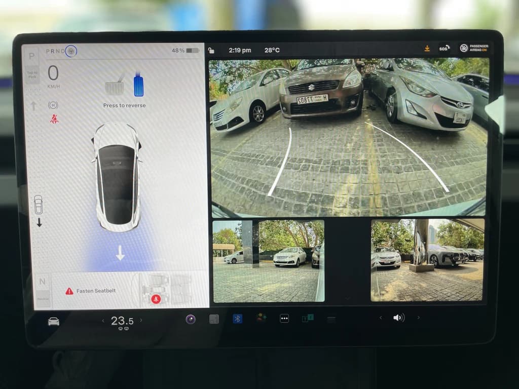 Tesla Model 3 2024 White infotainment screen