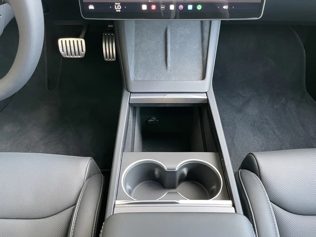 Tesla Model 3 Performance 2024 White interior front
