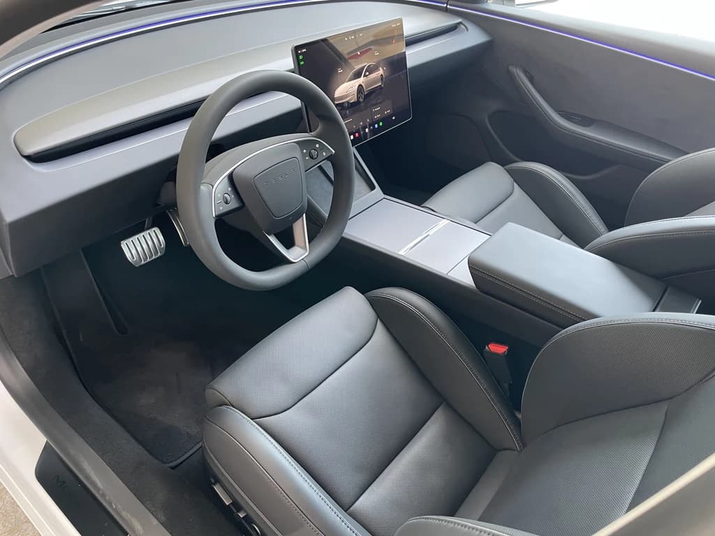 Tesla Model 3 Performance 2024 White interior front