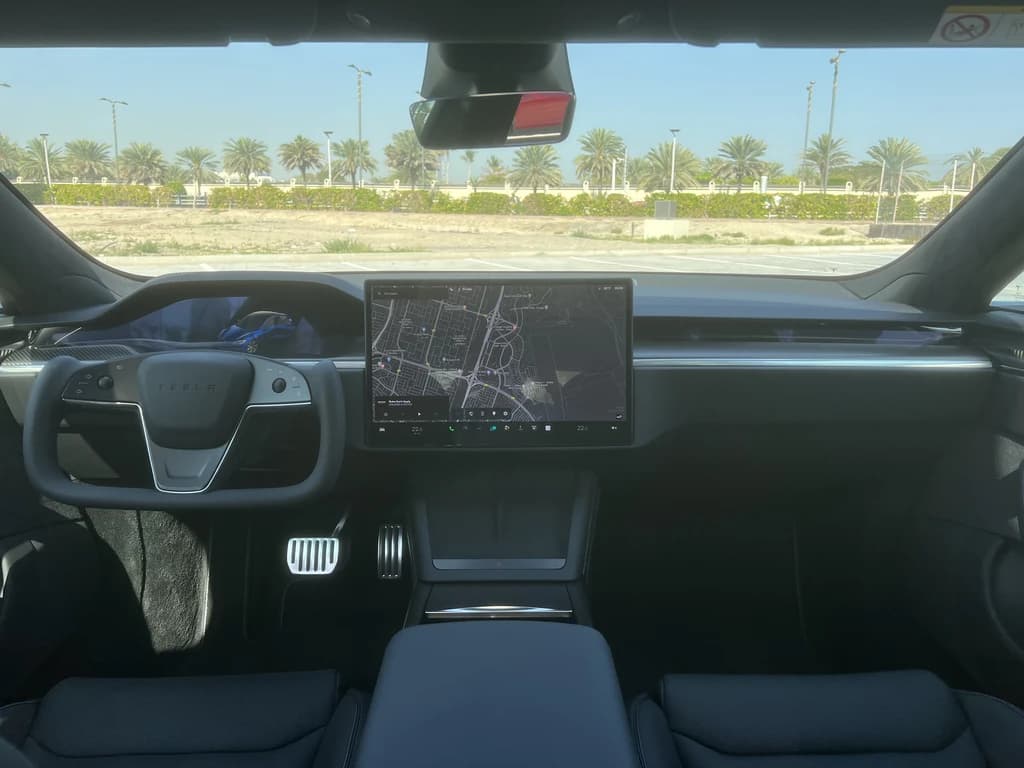 Tesla Model S 2023 Blue dashboard