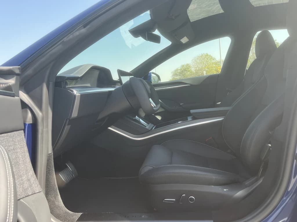 Tesla Model S 2023 Blue interior front