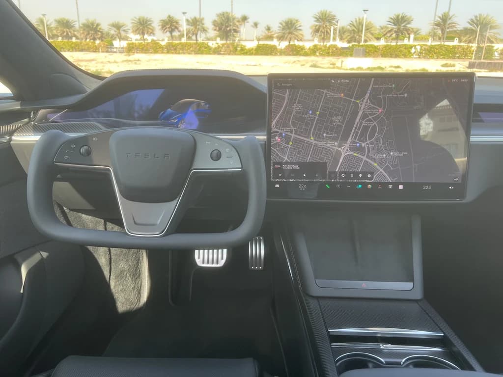 Tesla Model S 2023 Blue dashboard