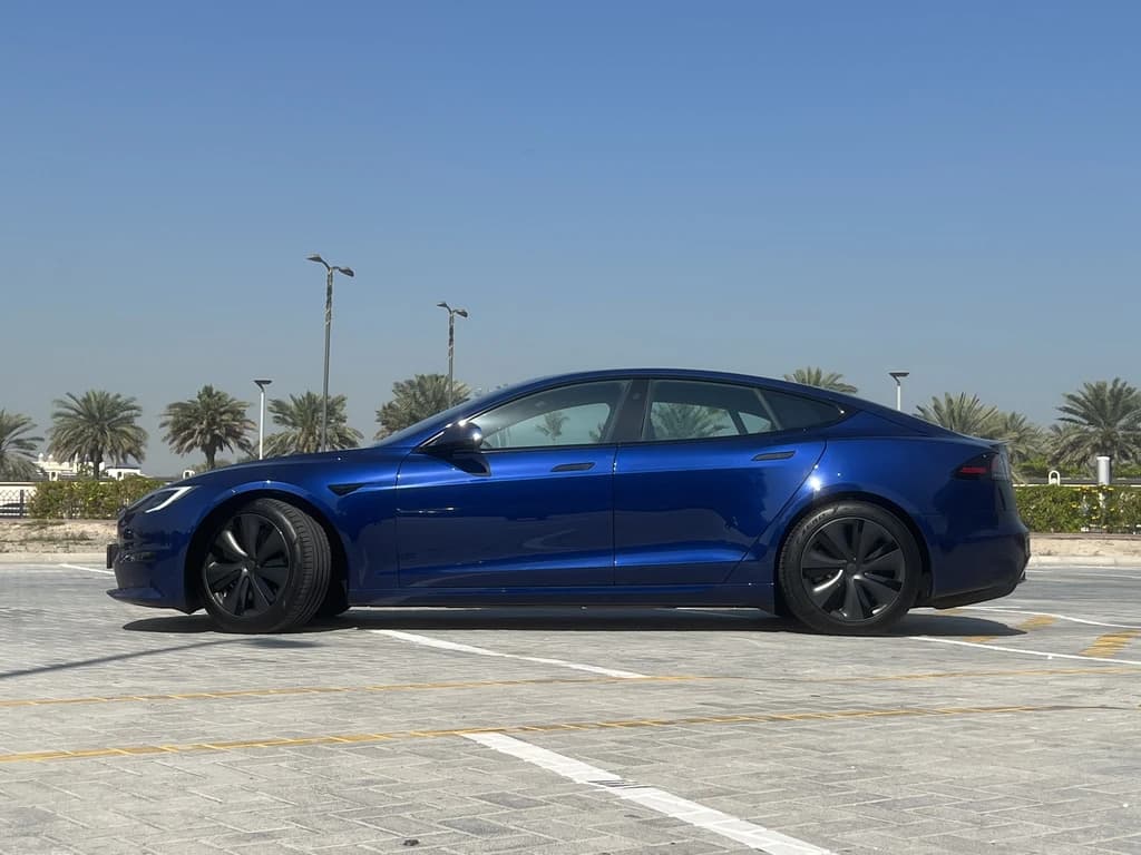 Tesla Model S 2023 Blue side left
