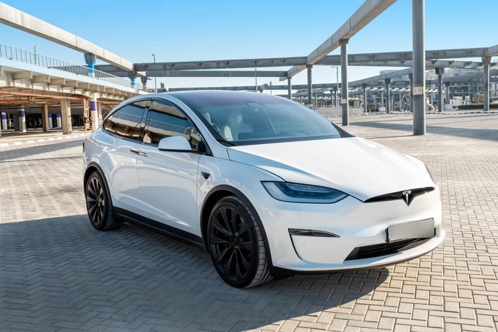 Tesla Model X 2023 White front side