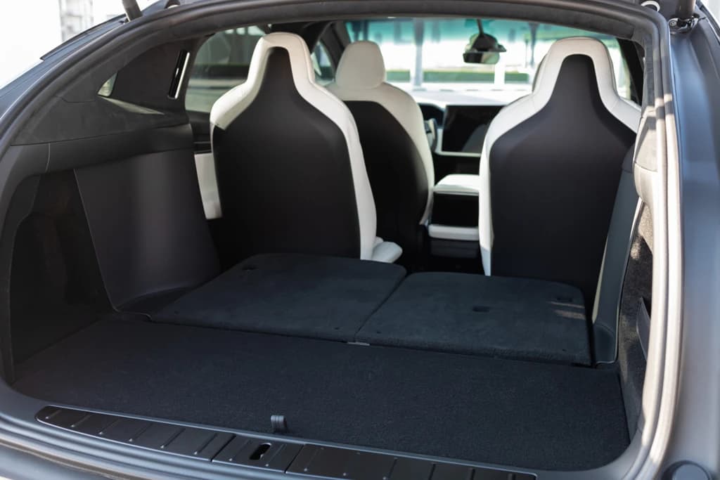 Tesla Model X 2023 White trunk interior