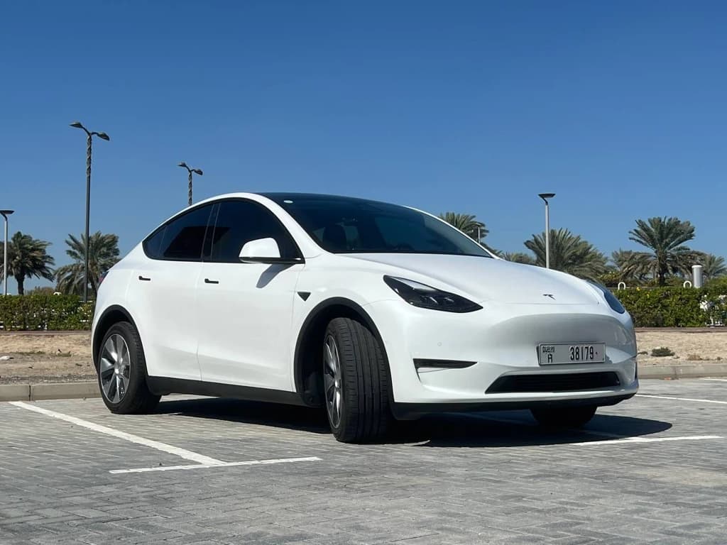 Tesla Model Y 2022 White front side