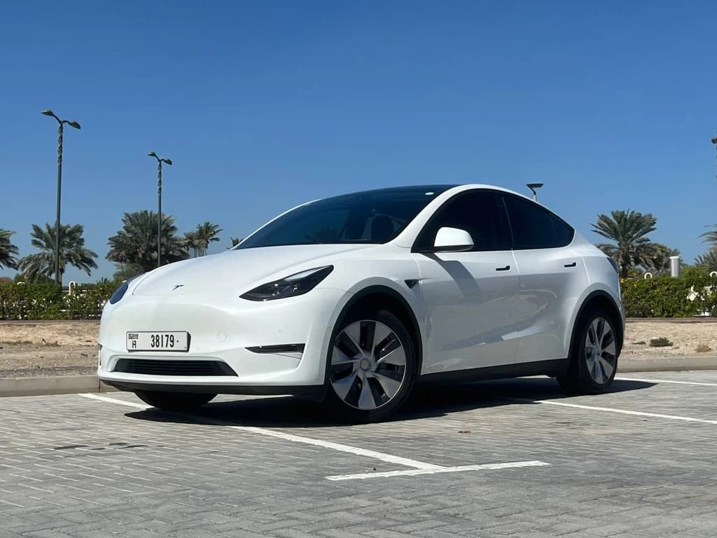 Tesla Model Y 2022 White front side