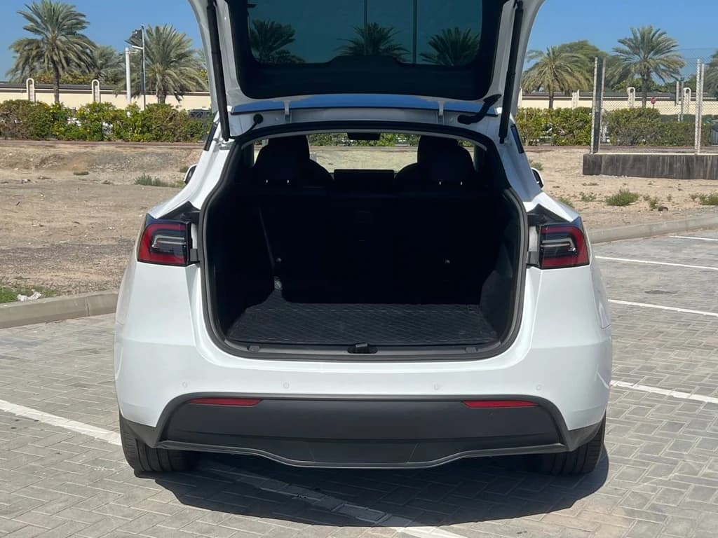 Tesla Model Y 2022 White trunk interior