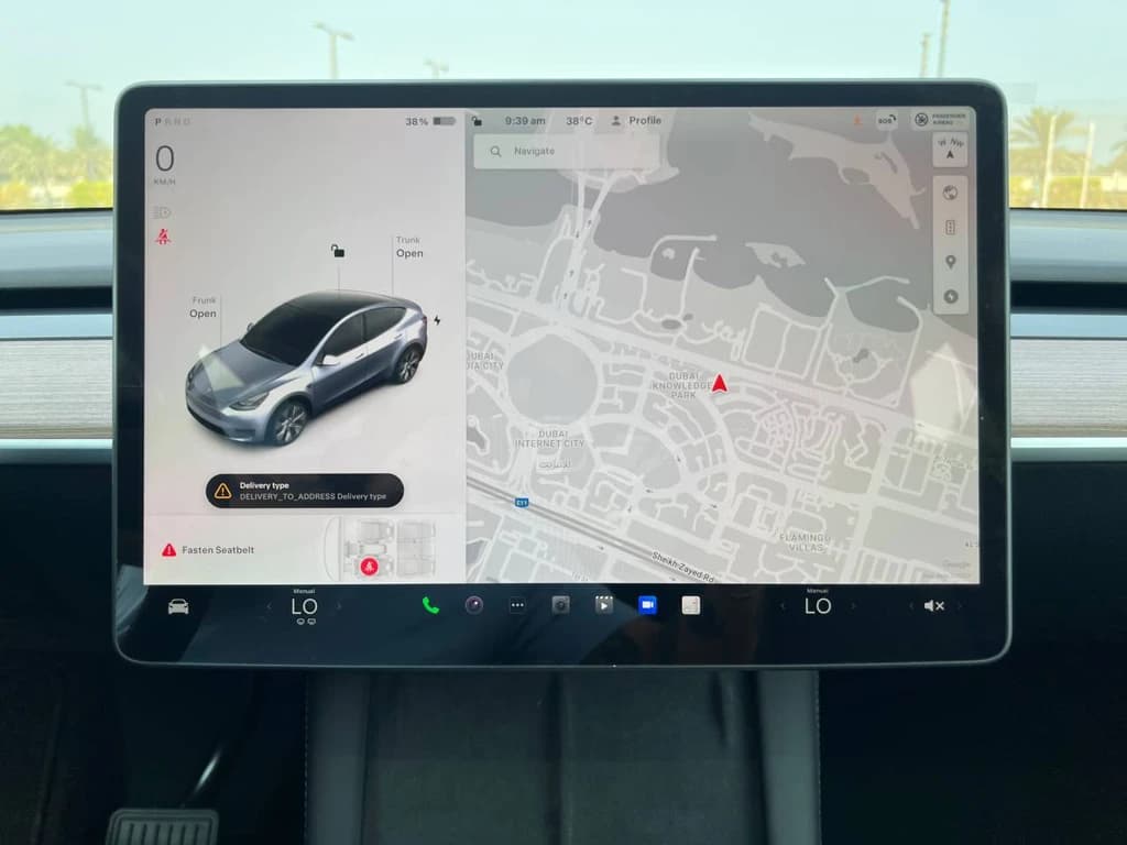 Tesla Model Y 2023 Gray infotainment screen