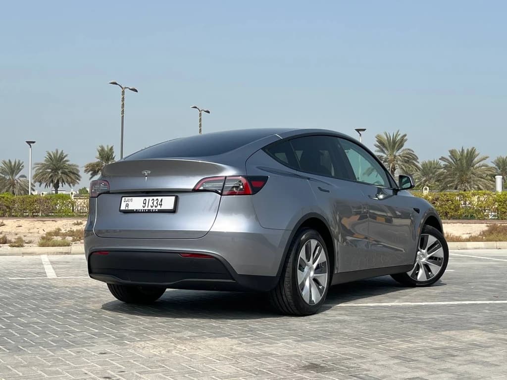 Tesla Model Y 2023 Gray rear side