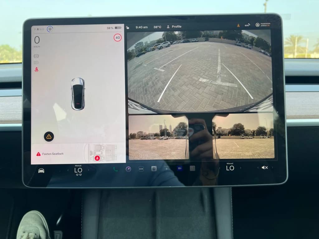 Tesla Model Y 2023 Gray infotainment screen