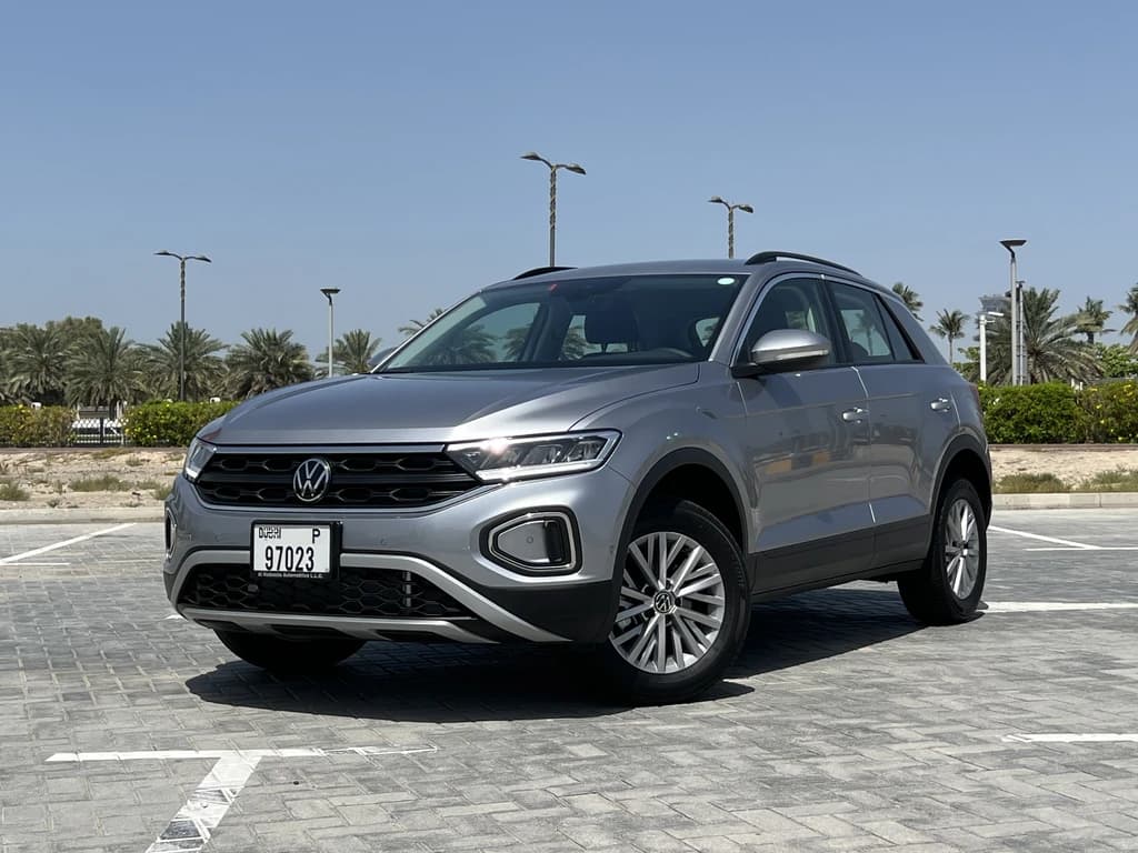 Volkswagen T-Roc 2023 Silver front side
