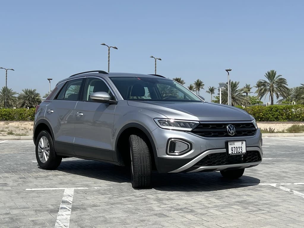 Volkswagen T-Roc 2023 Silver front side