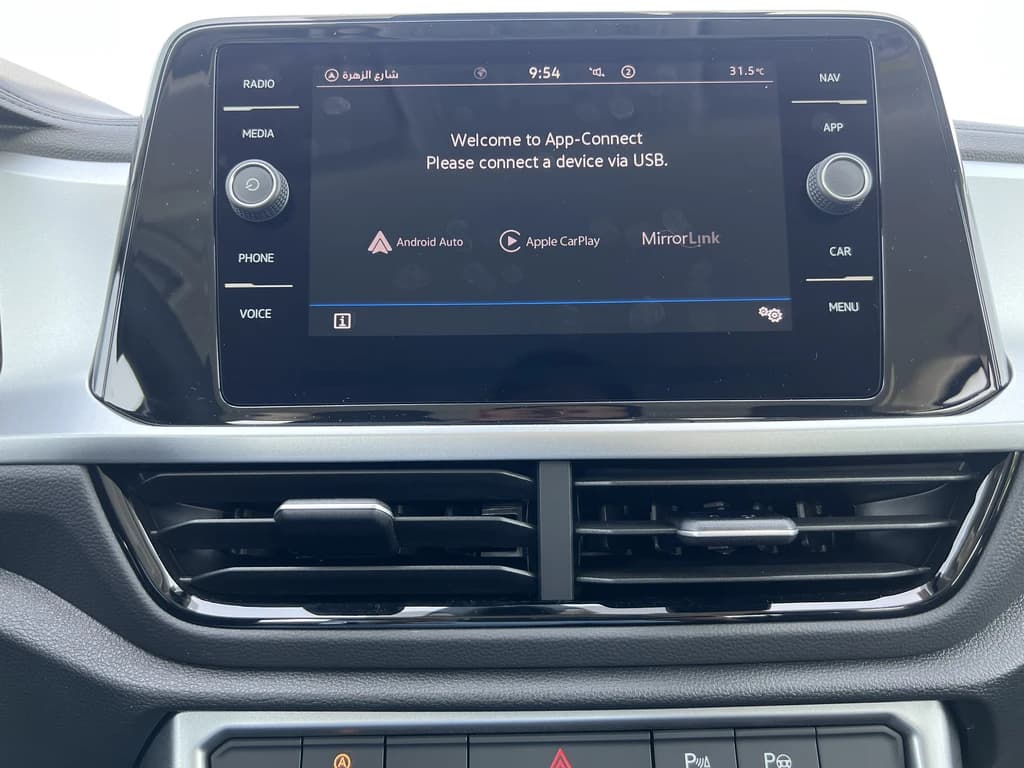 Volkswagen T-Roc 2023 Silver infotainment screen