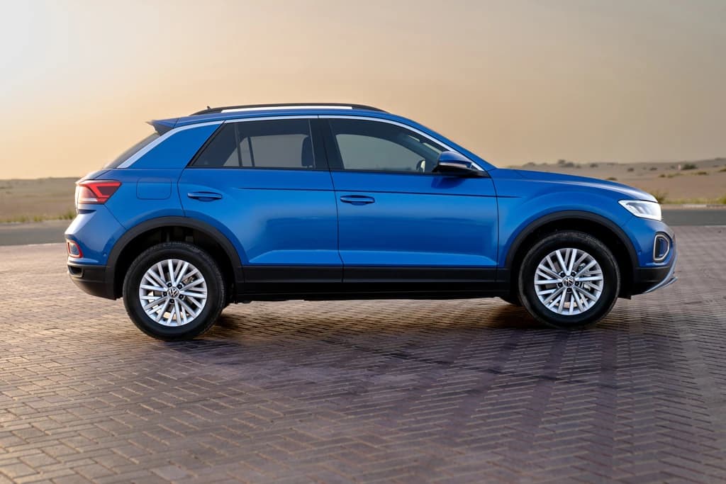 Volkswagen T-Roc 2024 Blue side right