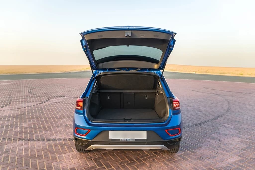 Volkswagen T-Roc 2024 Blue trunk open