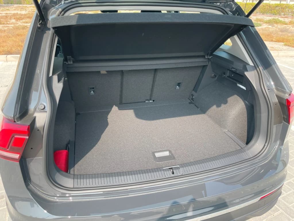 Volkswagen Tiguan 2024 Gray trunk interior